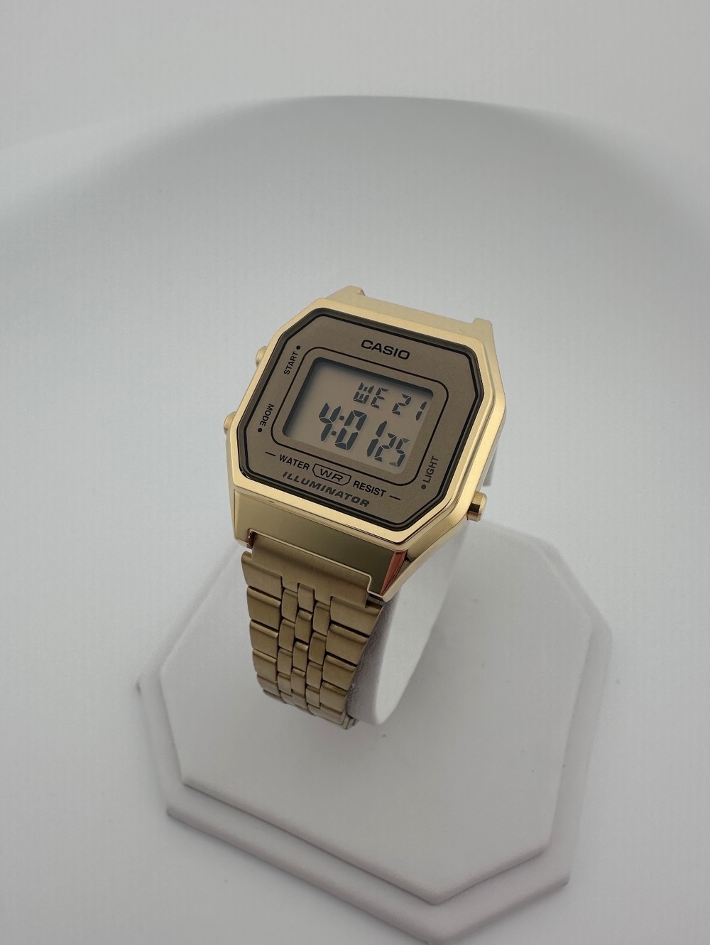 Casio LA680WGA-9D Gold Digital Watch, Retro Vintage Style, Gold Stainless Steel - Picture 3 of 9
